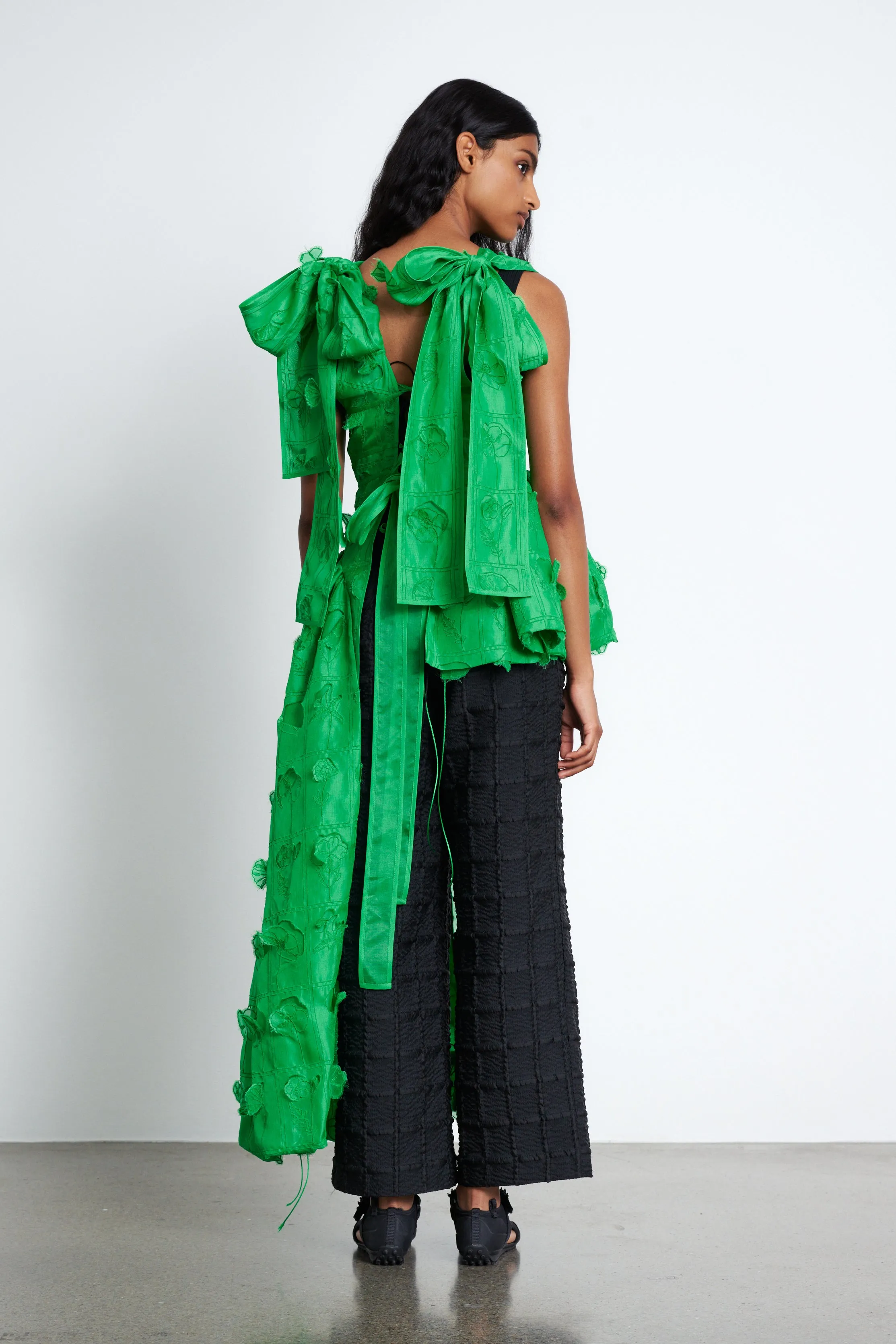 DOLORES | OVERLAY HERBARA DRIZZLED EMB EMERALD GREEN