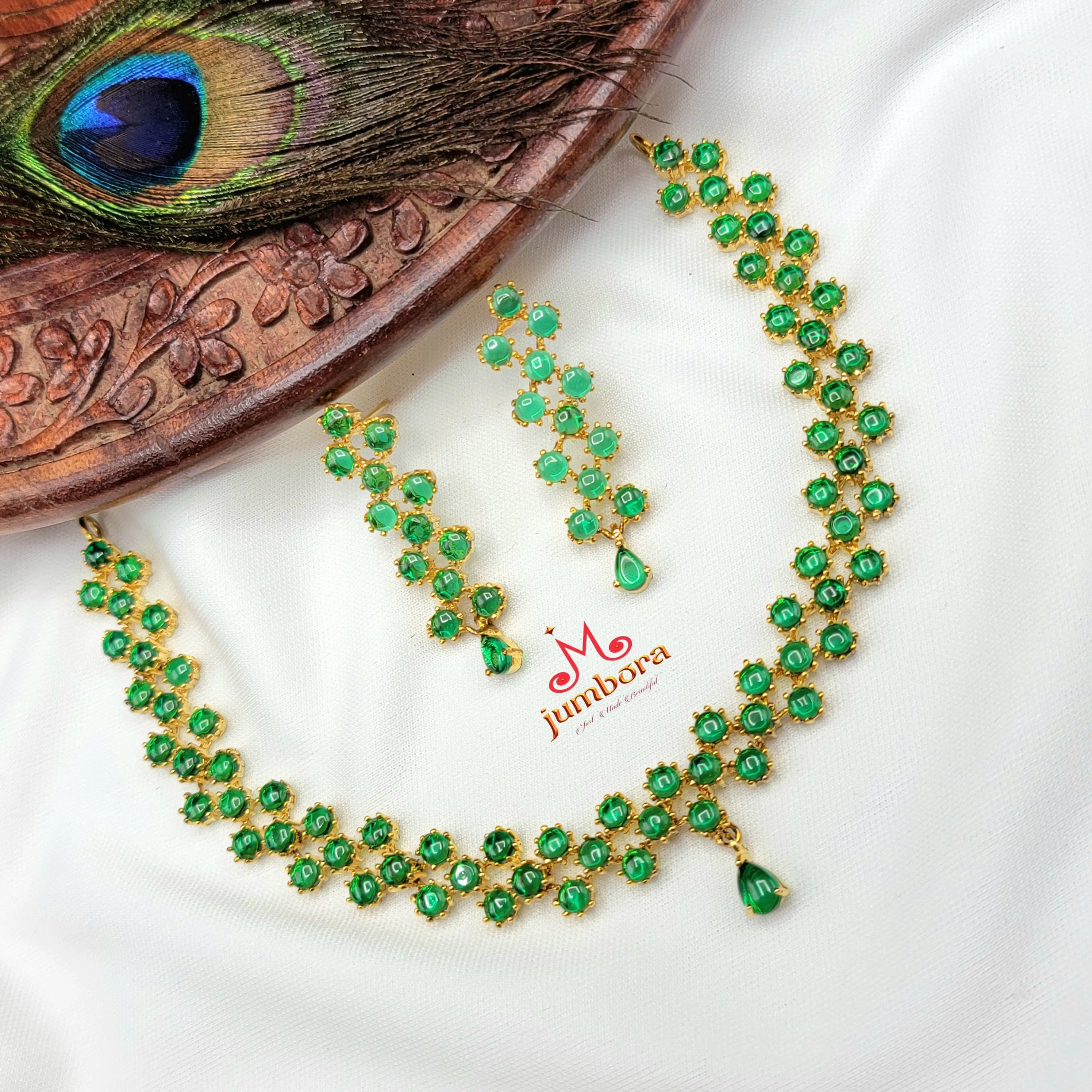 Elegant Green Kemp Necklace set